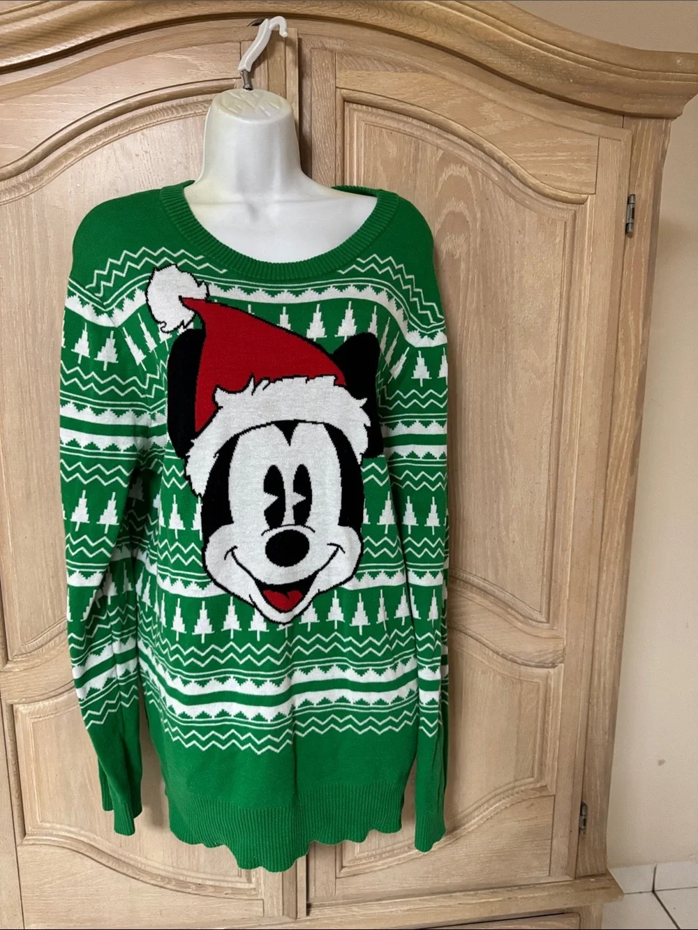 NEW Disney Green & White Mickey Mouse Knit Sweater XL